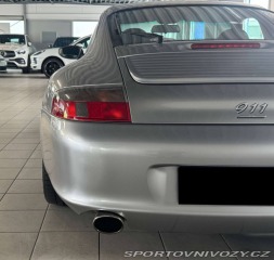 Porsche 911 Carrera 4 2004