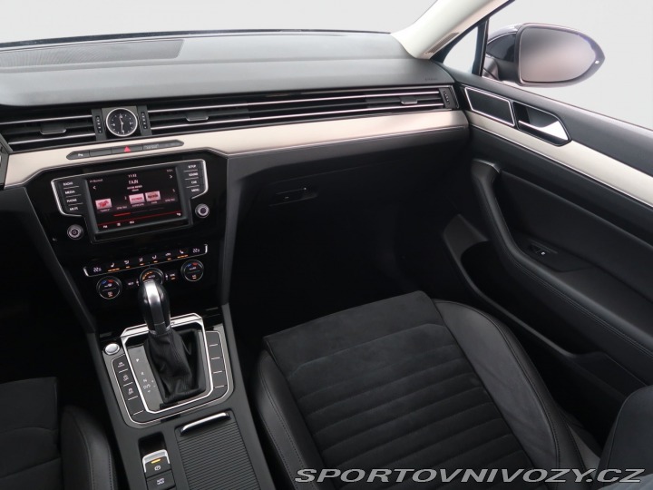 Volkswagen Ostatní modely Passat Highline 2.0 BiTDI 2016