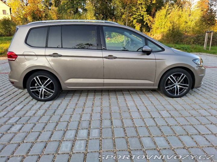 Volkswagen Ostatní modely Touran 2,0   TDi Highline – 2017 2017