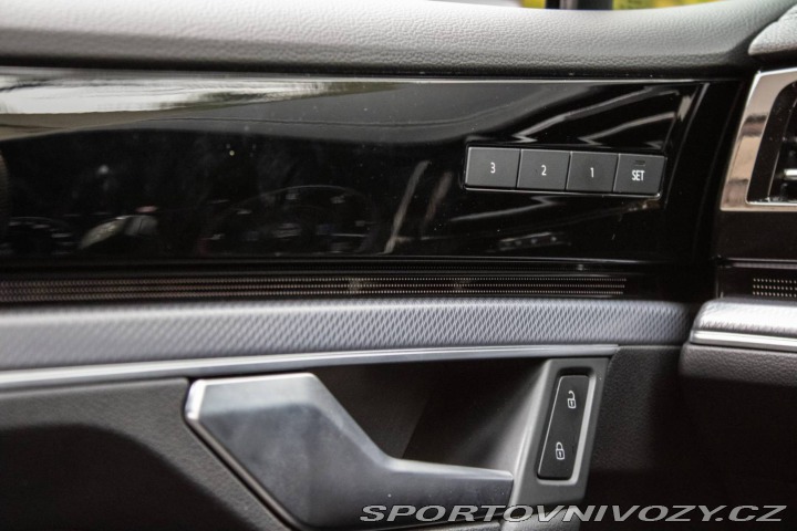 Volkswagen Ostatní modely Touareg 3.0 TDI R-Line 210kW Tip 2021