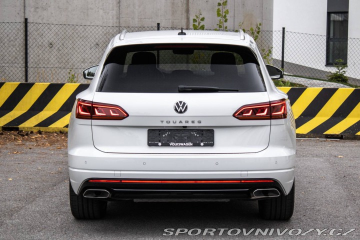 Volkswagen Ostatní modely Touareg 3.0 TDI R-Line 210kW Tip 2021