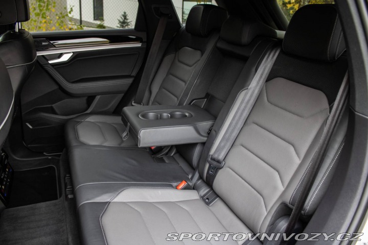 Volkswagen Ostatní modely Touareg 3.0 TDI R-Line 210kW Tip 2021