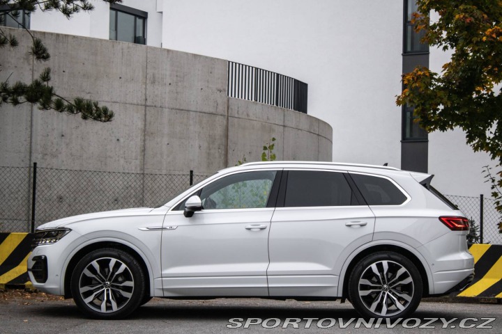 Volkswagen Ostatní modely Touareg 3.0 TDI R-Line 210kW Tip 2021
