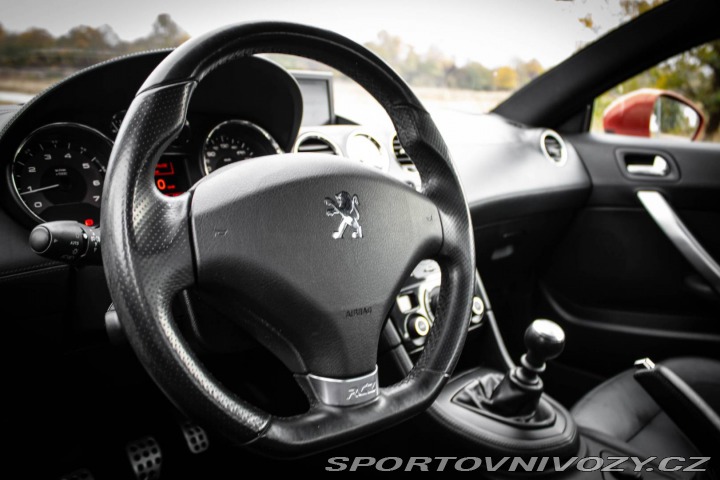 Peugeot RCZ 1.6 200k / AJ NA SPLÁTKY 2011