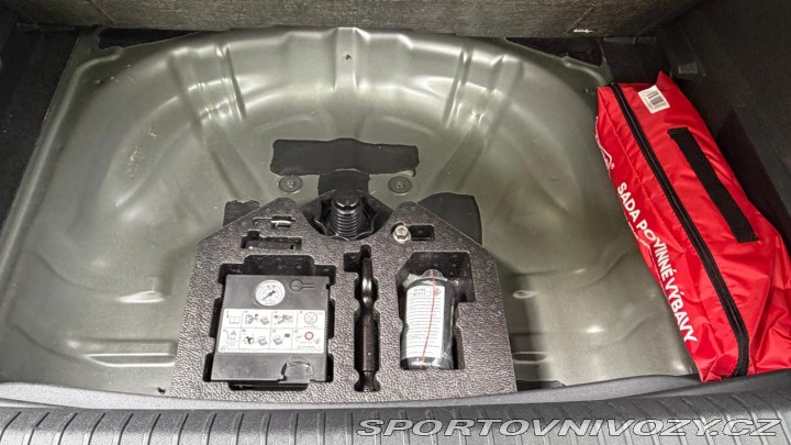 Cupra Formentor 1.5 TSI man,tažné,19,ACC 2022