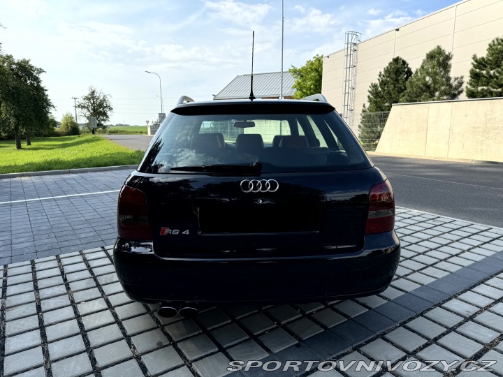 Audi RS4 B5 2001