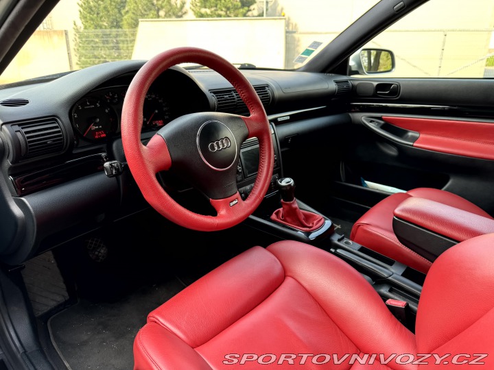 Audi RS4 RS4 B5 2001