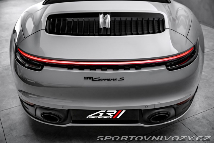 Porsche Ostatní modely Sport Chrono, výfuky, ven 2023