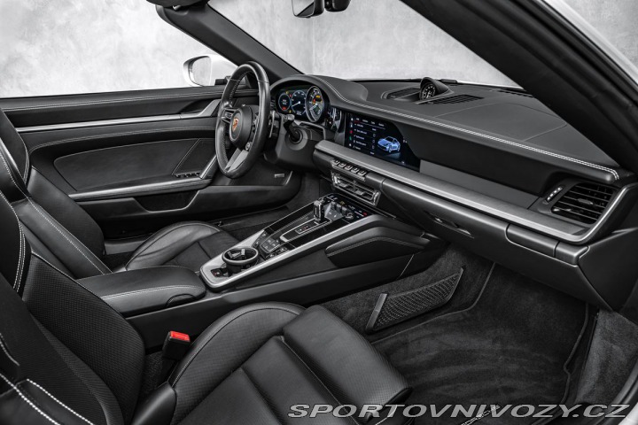 Porsche Ostatní modely Sport Chrono, výfuky, ven 2023