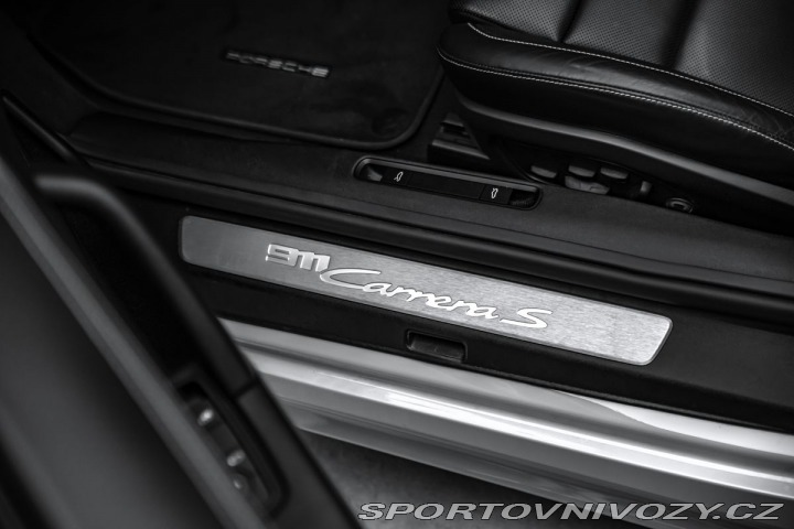 Porsche Ostatní modely Sport Chrono, výfuky, ven 2023