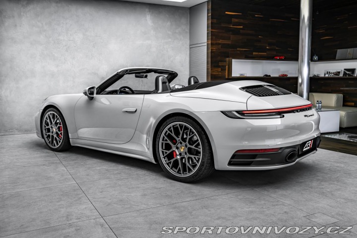 Porsche Ostatní modely Sport Chrono, výfuky, ven 2023