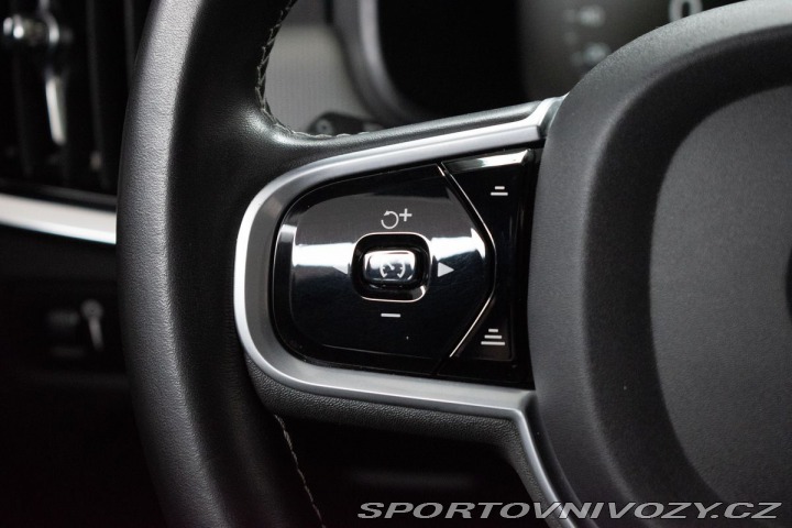 Volvo V90 D5 AWD R-DESIGN*HARMAN/KA 2020