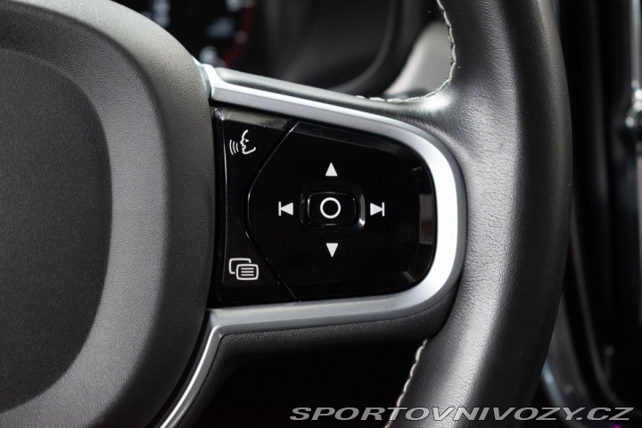 Volvo V90 D5 AWD R-DESIGN*HARMAN/KA 2020