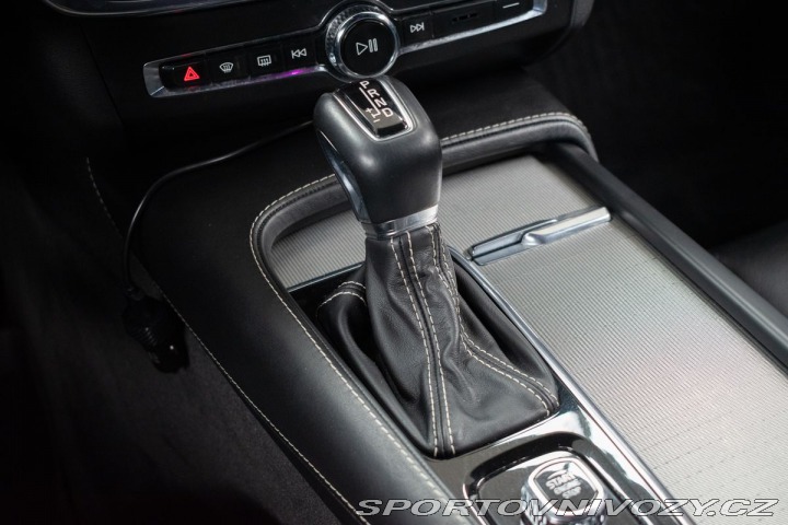 Volvo V90 D5 AWD R-DESIGN*HARMAN/KA 2020