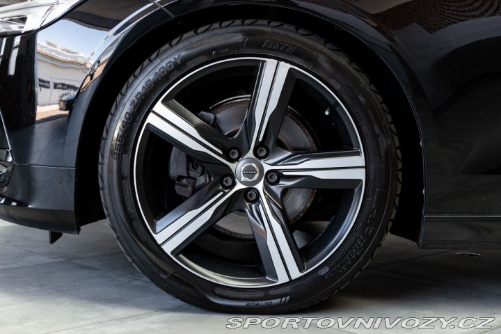 Volvo V90 D5 AWD R-DESIGN*HARMAN/KA 2020