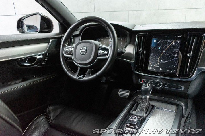 Volvo V90 D5 AWD R-DESIGN*HARMAN/KA 2020