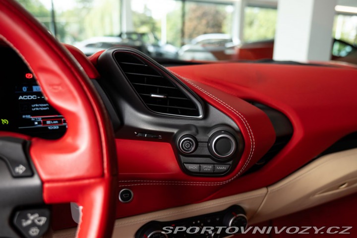 Ferrari 488 2019