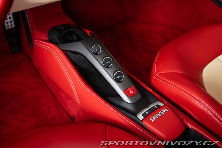 Ferrari 488 2019