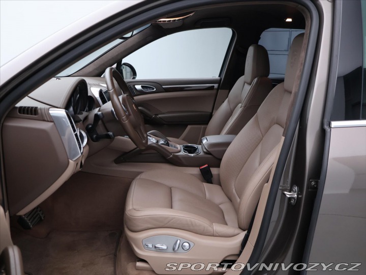 Porsche Cayenne 4.8 Turbo S 405kW DPH CZ 2013