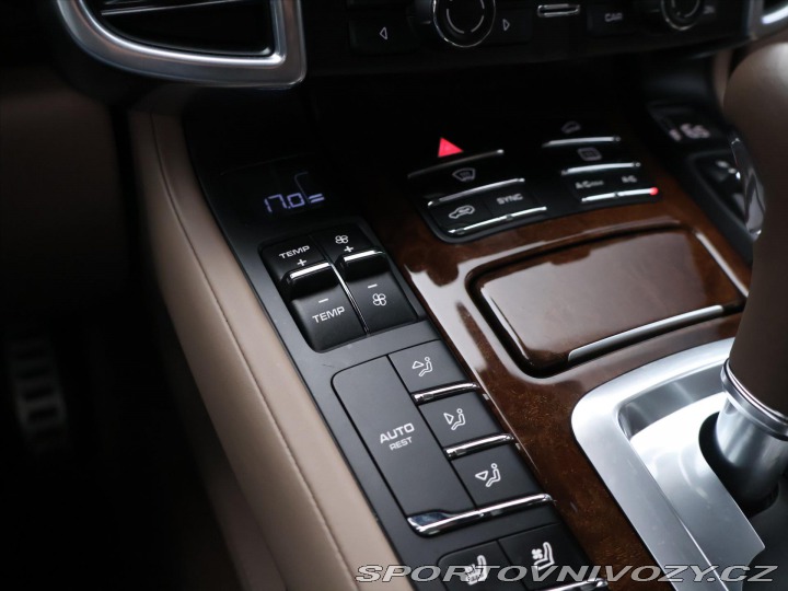 Porsche Cayenne 4.8 Turbo S 405kW DPH CZ 2013