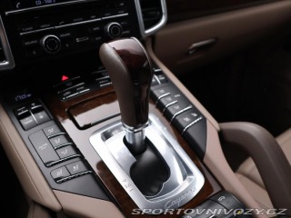 Porsche Cayenne 4.8 Turbo S 405kW DPH CZ 2013