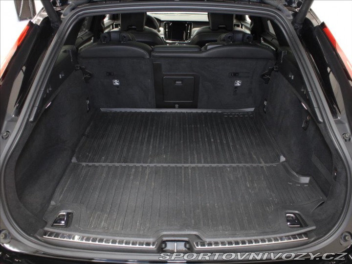 Volvo V90 2,0 T8 AWD PLUS Dark 59tk 2021
