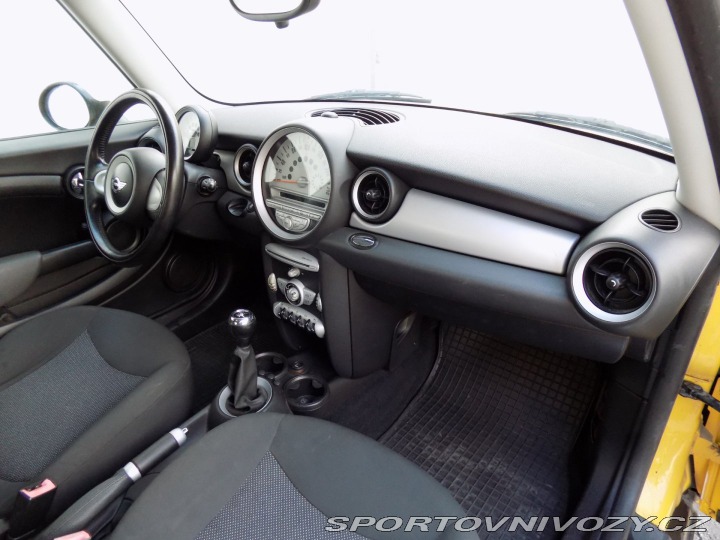 Mini Cooper 1.6i/Klimatizace/ 2007