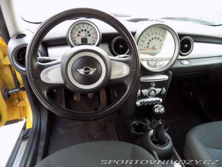 Mini Cooper 1.6i/Klimatizace/ 2007