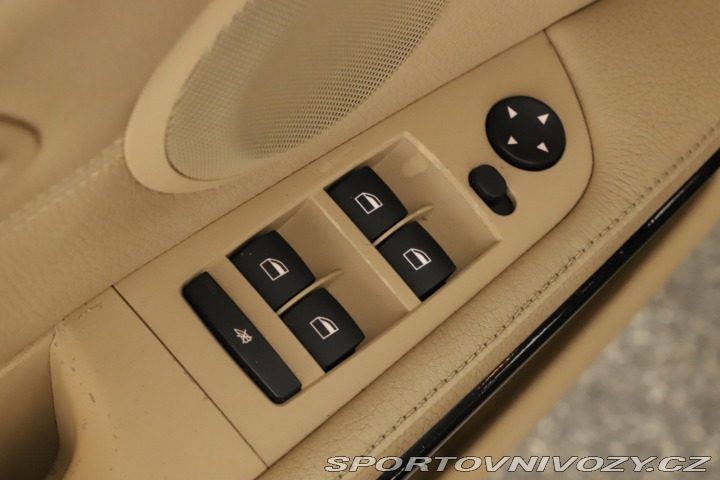 BMW 3 325 i 2005