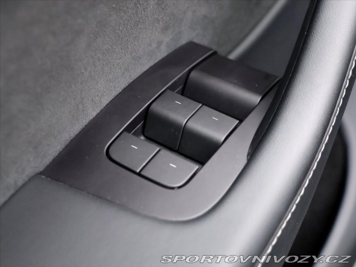 Tesla Model Y LR AWD sOH 92% 1.Maj DPH 2023