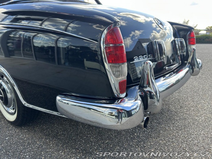 Mercedes-Benz Ostatní modely 220 S PONTON CABRIOLET 1957