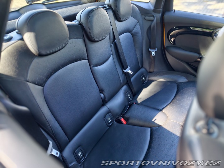 Mini Cooper MINI Cooper SD (F55) 2015