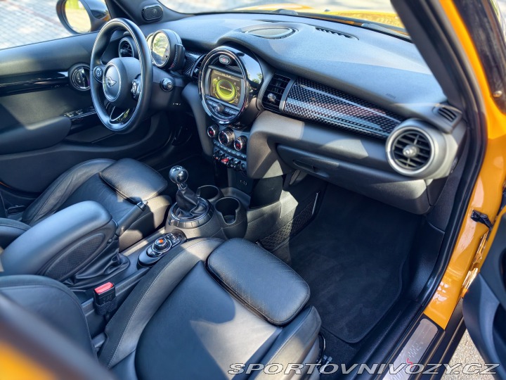 Mini Cooper MINI Cooper SD (F55) 2015