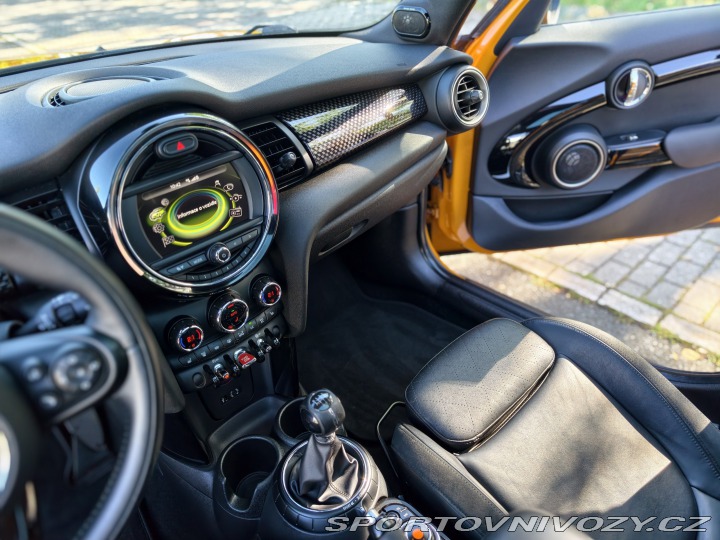 Mini Cooper MINI Cooper SD (F55) 2015
