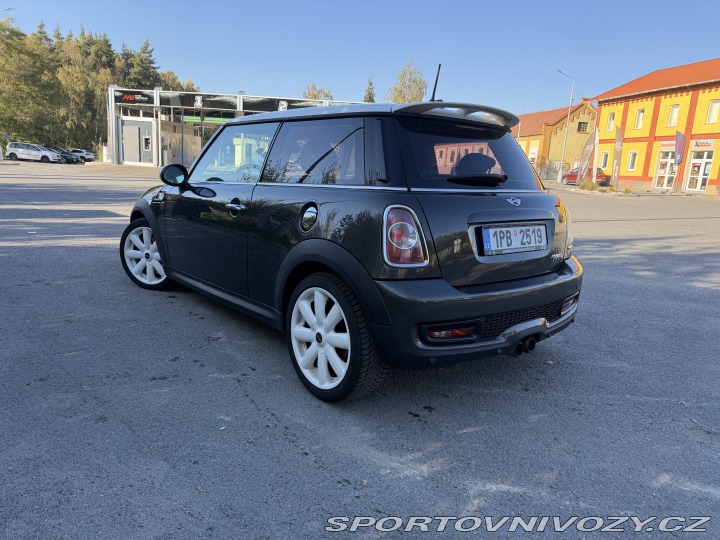 Mini Cooper Cooper S 2010