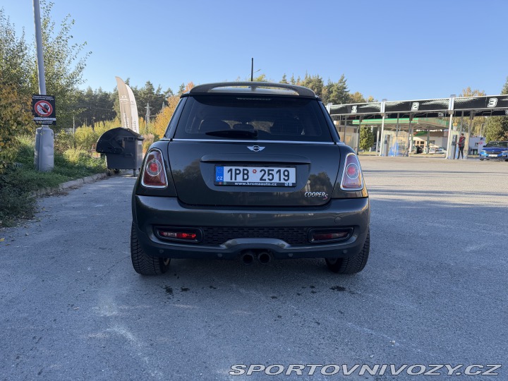 Mini Cooper Cooper S 2010