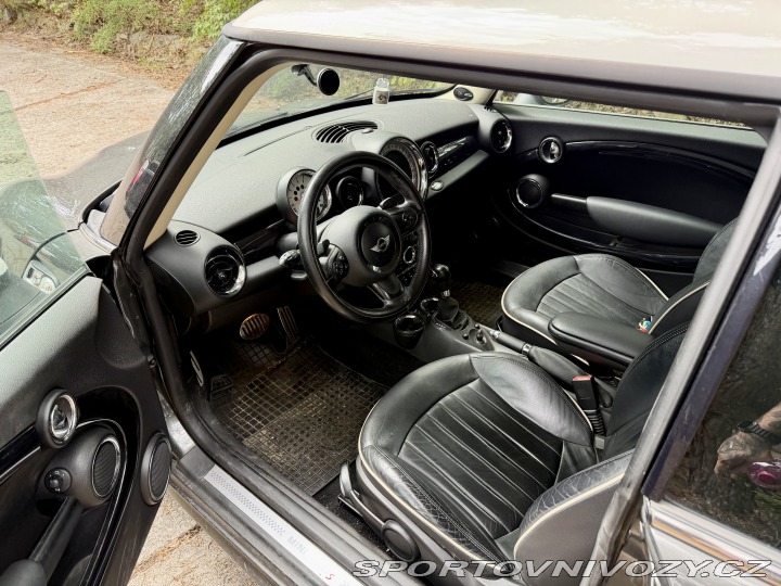 Mini Cooper Cooper S 2010