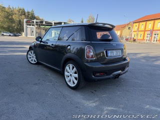 Mini Cooper Cooper S 2010