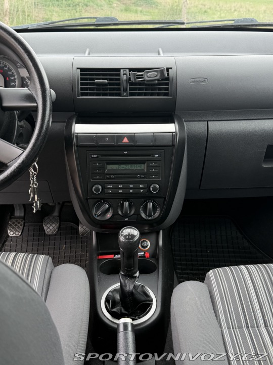 Volkswagen Ostatní modely Fox | stavitelný podvozek 2006