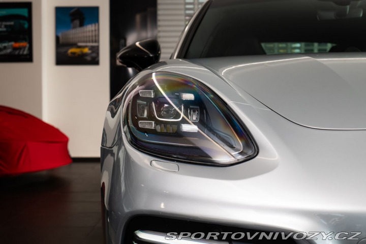Porsche Panamera  2018