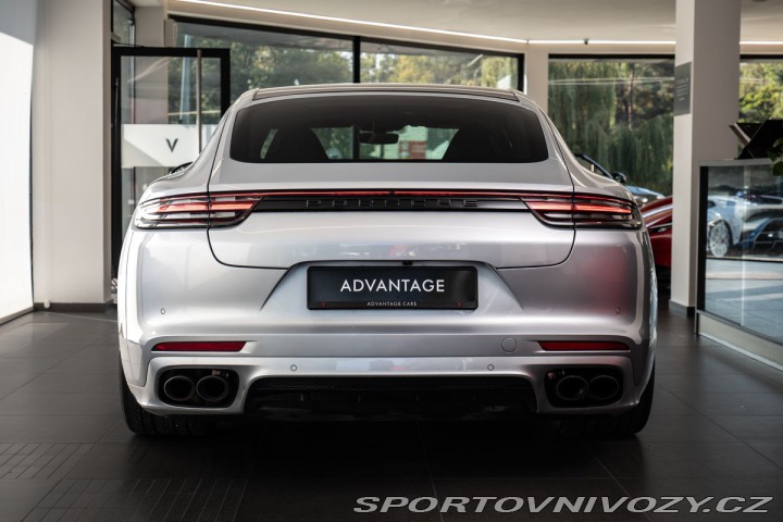 Porsche Panamera  2018