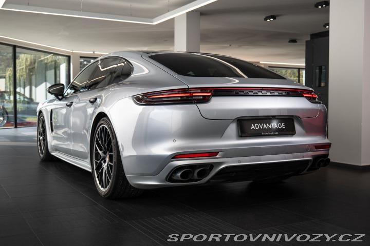 Porsche Panamera  2018