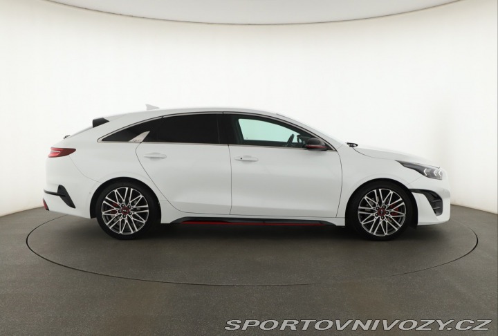Kia ProCeed GT 1.6 T-GDI 2021