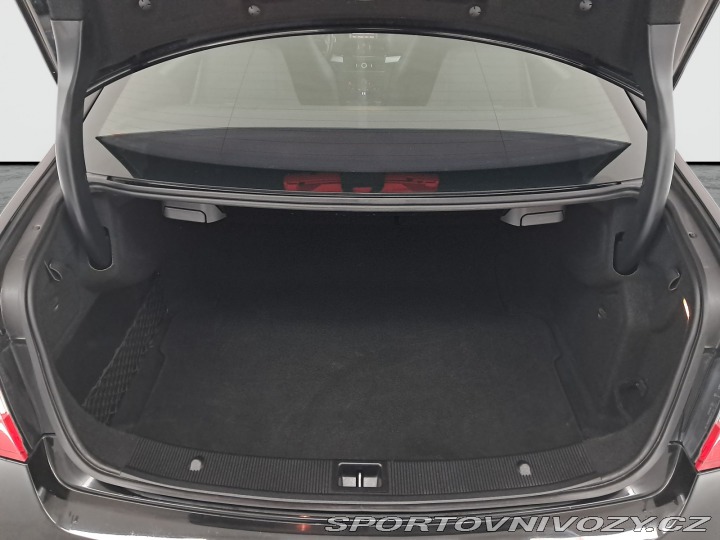 Mercedes-Benz E E 300 CDI 2012