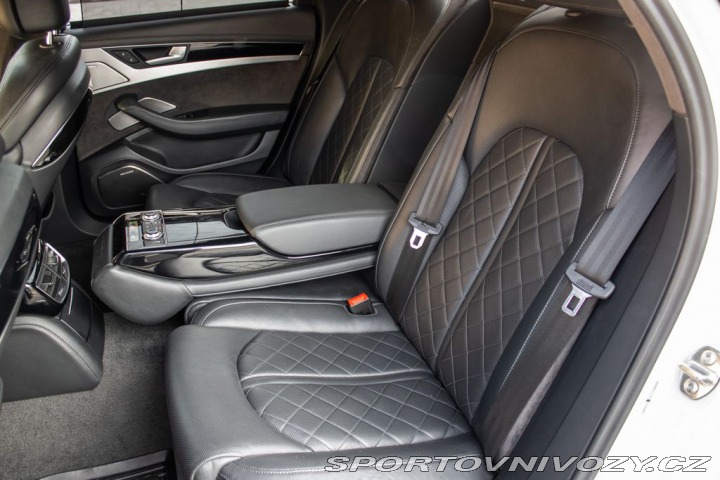 Audi S8  2017