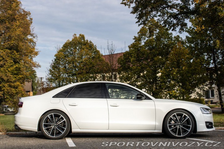 Audi S8  2017