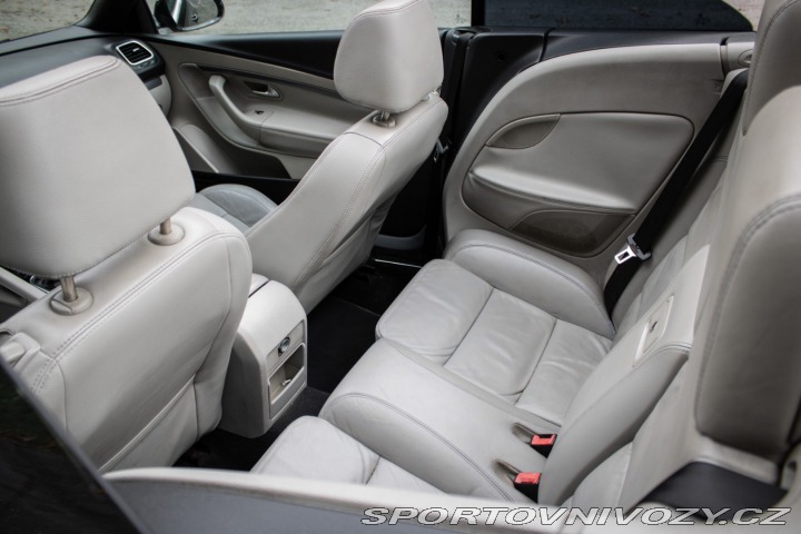 Volkswagen EOS 2.0 FSI, 110 kW, M6, 2d. 2006