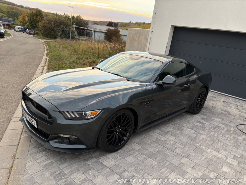 Ford Mustang 5.0 V8 Supercharger