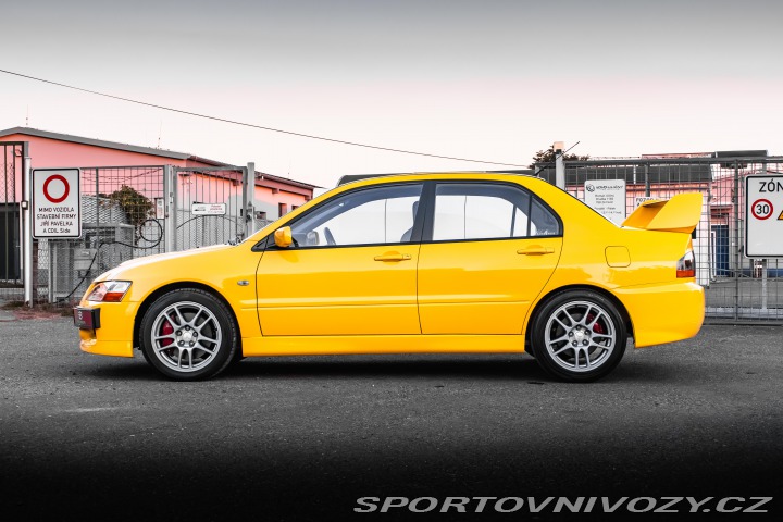 Mitsubishi Lancer EVO Evolution IX 2005