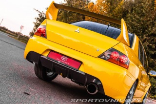 Mitsubishi Lancer EVO Evolution IX 2005